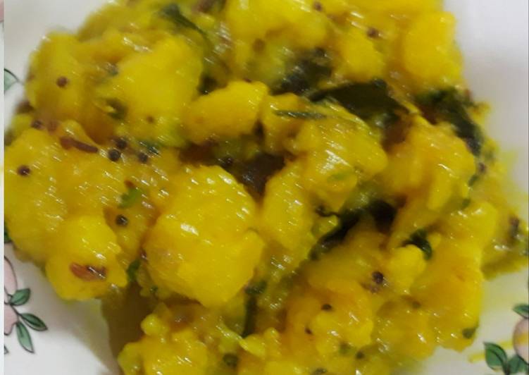Dry potato bhaji