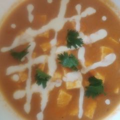 A picture of Shahi paneer.