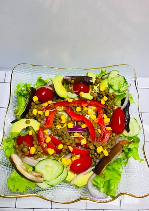Una foto de Ensalada de lentejas y legumbres