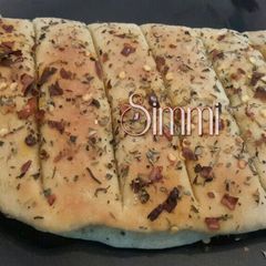 A picture of Garlic Bread.