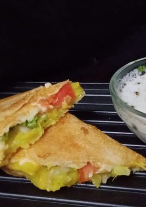 ઘઉં ના લોટ ના વેજ ચીઝ ઢોસા (Wheat vegetable cheese dosa recipe in gujarati) રેસીપી મુખ્ય ફોટો