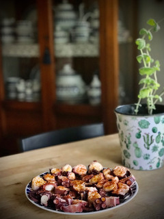 Una foto de Polbo á feira (Pulpo a la gallega)