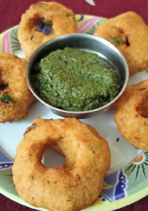 A picture of Coriander Mint chutney.