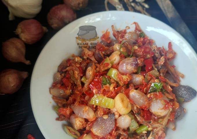 Recipe: Tasty Sambal Bawang Merah ikan teri