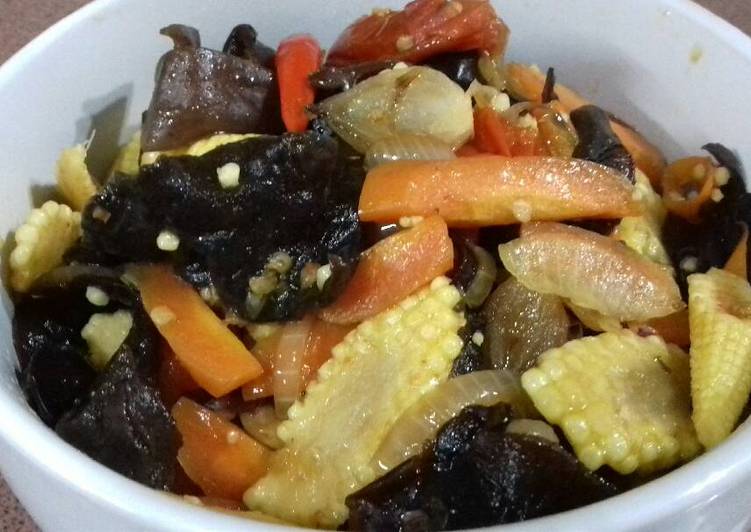 Langkah Mudah untuk Membuat Tumis putren jamur kuping, Sempurna