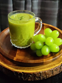 A picture of Green Grapes Smoothie.