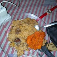 Pilau na pilipili wa kukaranga A picture of Pilau na pilipili wa kukaranga.
