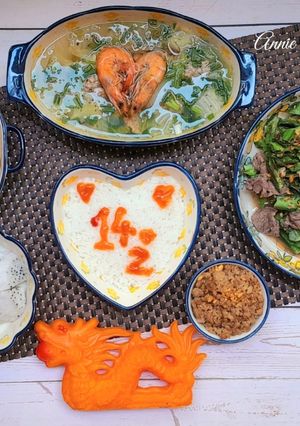 Hình của món Cơm nhà bình thường cho ngày đặc biệt.