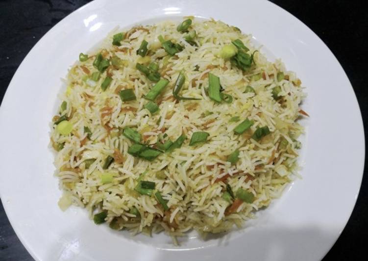 How to Prepare Homemade Vegetable Fried Rice