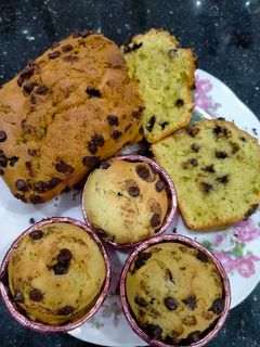 Hình của món Bánh muffin quả bơ chocolate chip.