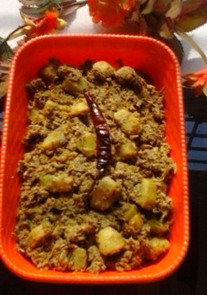 মোচার ঘন্ট রেসিপির প্রধান ছবি