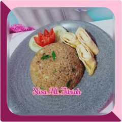 A picture of Nasi goreng kecap bumbu iris praktis.