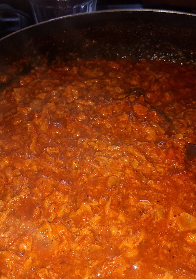 Una foto de Chicharrón prensado en salsa roja mmm