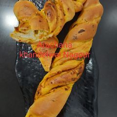 A picture of Masala Tie Bread.