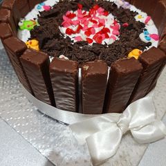 A picture of Eggless choco commercial cake.