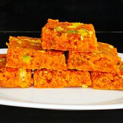 A picture of Carrot barfi.