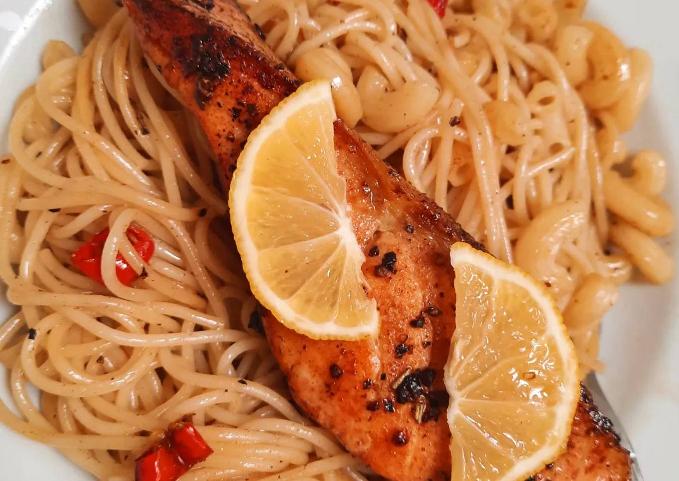 Pasta Aglio E Olio Lemon Butter Salmon Simple dan Enak