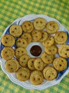 आलू स्माइली (Potato Smiley recipe in hindi) रेसिपी मुख्य फोटो