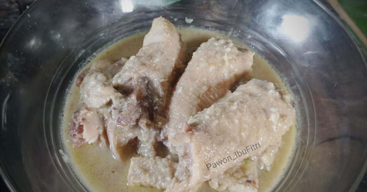 Opor Ayam Bumbu Putih