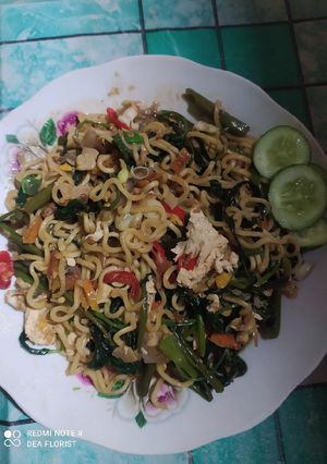 Foto resep Indomie pedas kangkung belacan