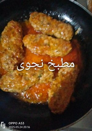 صورة لوصفة كفتة بصلصة طماطم
