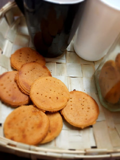 A picture of Wheat jaggery walnut biscuit.