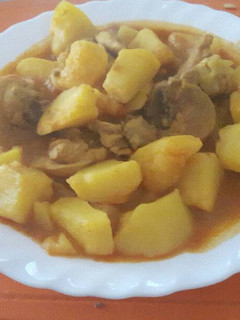 Una foto de Estofado de papas con pollo