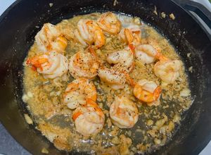 Hình của món Tôm sốt bơ tỏi.