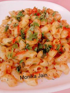 रेड सॉस मैकरॉनी (red sauce macaroni recipe in Hindi) रेसिपी मुख्य फोटो