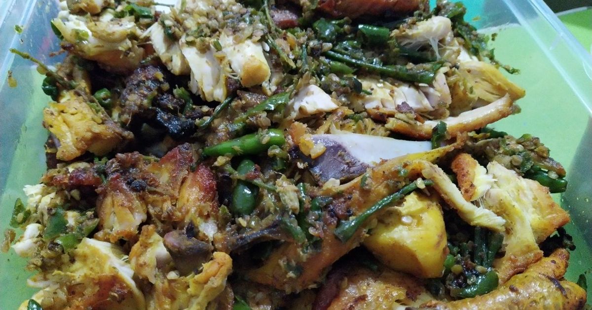 Ayam geprek sambel rawit ijo