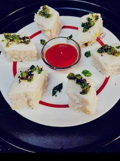 खट्टा ढोकला (khatta dhokla recipe in Hindi) रेसिपी मुख्य फोटो