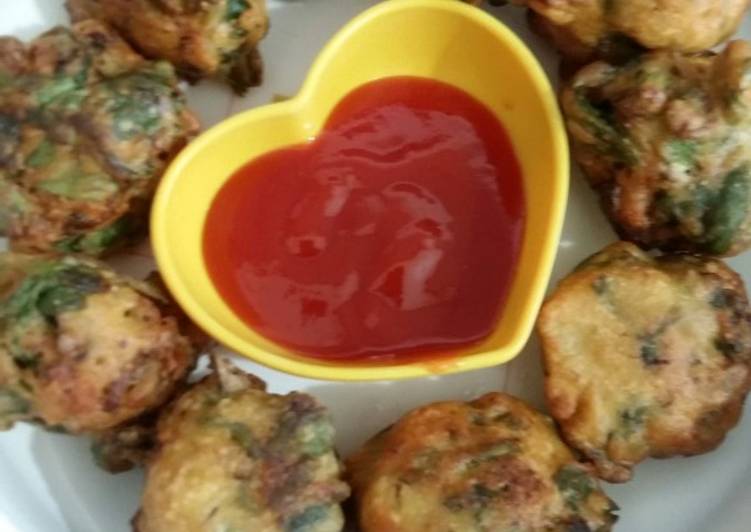 Recipe of Super Quick Homemade Palak onion pakoda