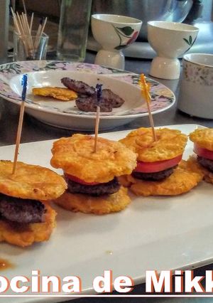 Una foto de Bocadillo de tostón de plátano y carne