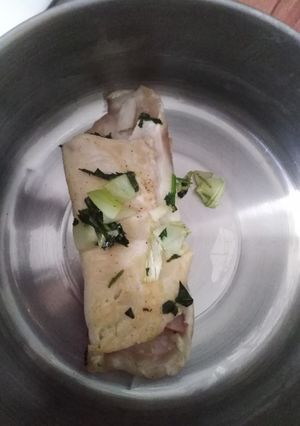 Una foto de Pollo relleno de espinacas, panela y jamón
