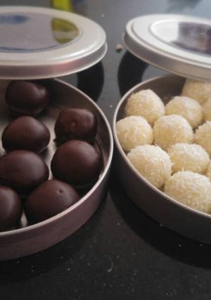 Una foto de Trufas falso chocolate blanco