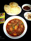 Bengali Aloor Dum with luchi