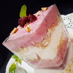 Delightful Quick Oats Parfait A picture of Delightful Quick Oats Parfait.