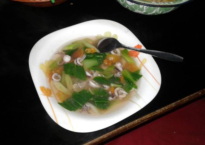 Resep Sup Cumi Sawi Sendok Oleh Mulaa Cookpad