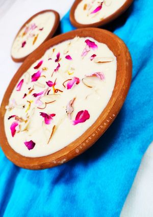 रबड़ी (rabdi recipe in Hindi) रेसिपी मुख्य फोटो