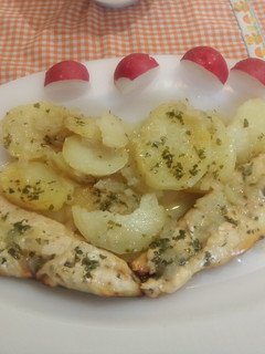 Una foto de Filetes de Caballa al horno con patatas
