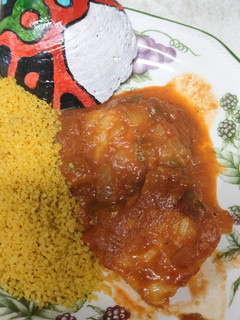 Una foto de Tajín de bacalao con tomate