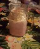 Batido de fresas con nata y un toque de canela