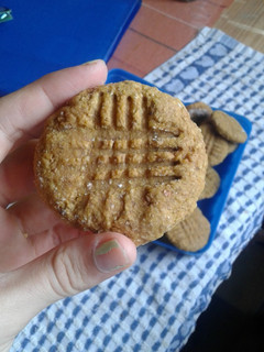 Una foto de Galletitas Veganas de Mantaquilla de maní y Calabaza🍪☕