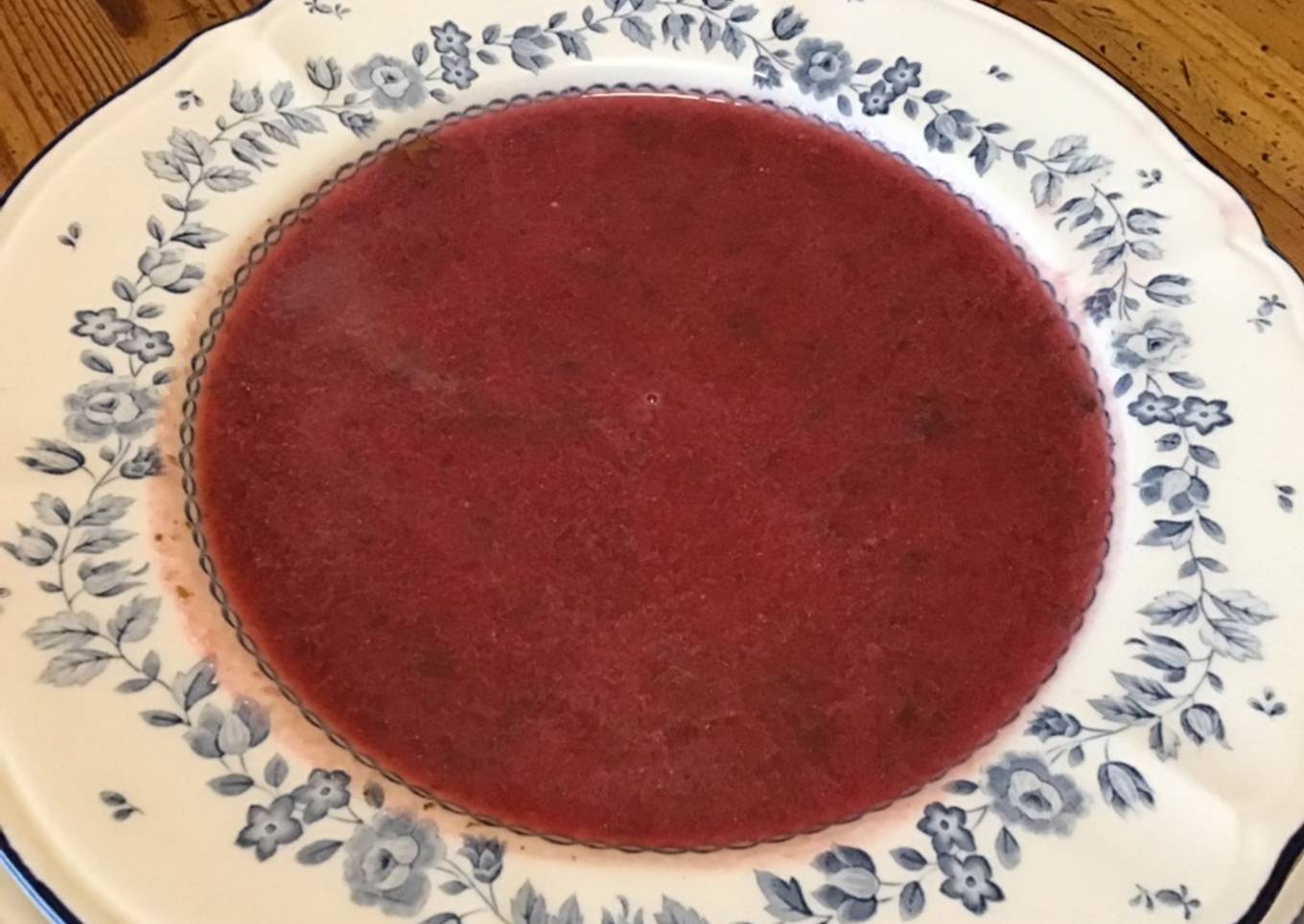 Potage de fanes de radis,pommes de terre et betteraves