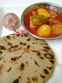 રીંગણ બટેટાનું શાક(Ringan bateta nu shak in gujarati recipe) રેસીપી મુખ્ય ફોટો