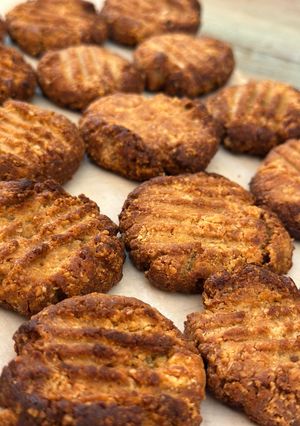 Una foto de Galletitas de avena y pasta de maní