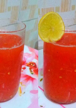 A picture of Tomatoes juice.