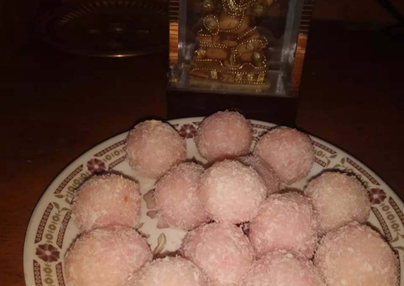 Coconut ladoo