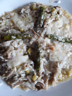 Una foto de Risotto de espárragos verdes y setas