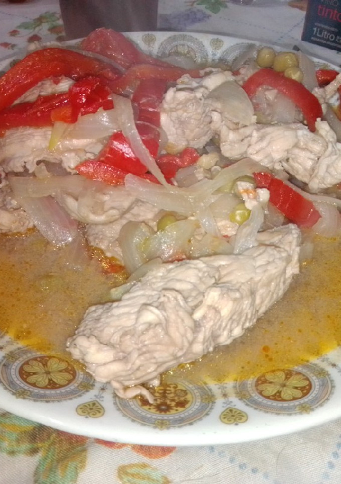Una foto de Supremas de pollo a la cacerola